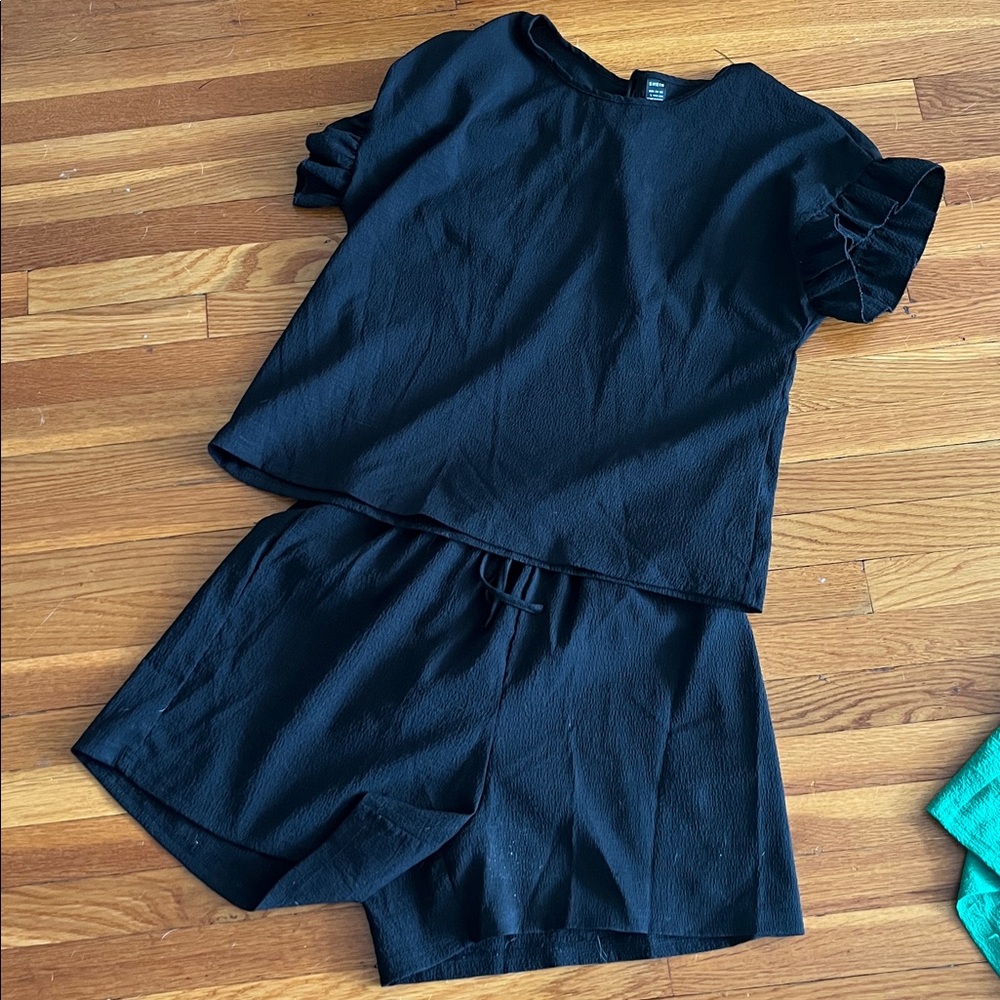 SHEIN Black Textured Short Set